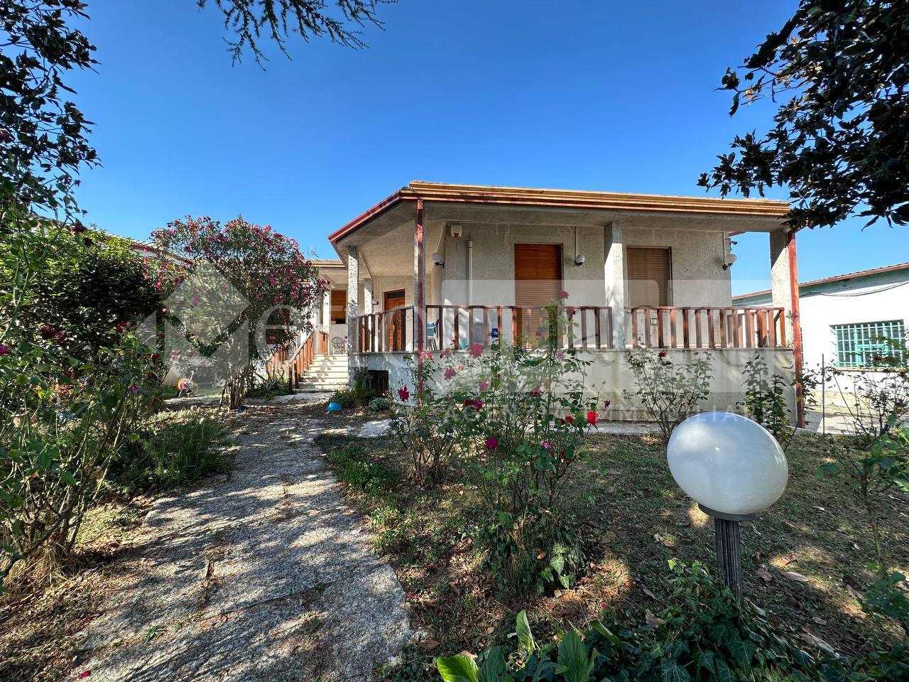 Villa Bifamiliare, Libiola