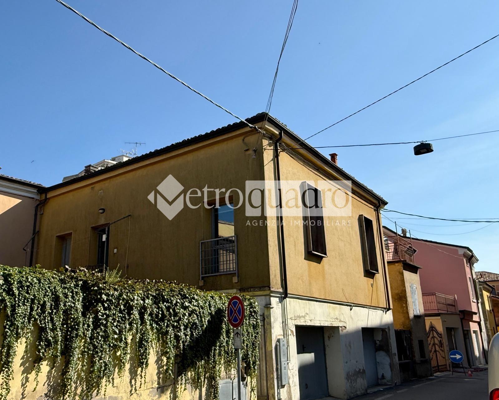 Splendido Appartamento Indipendente, Ostiglia Centro